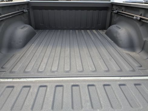 Used 2023 RAM 1500 Laramie AWD/4WD image 18