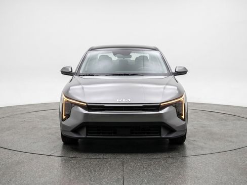 Used 2025 Kia K4 FWD image 2