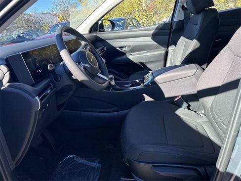 New 2026 Hyundai Tucson SE image 6