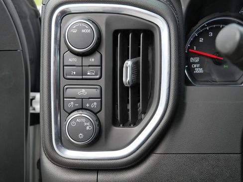 Used 2021 Chevrolet Silverado 1500 LT AWD/4WD image 17