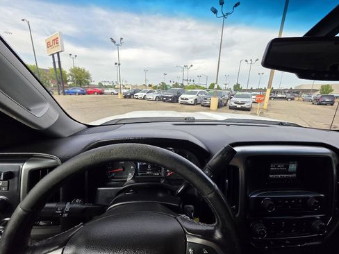 Used 2015 Chevrolet Silverado 2500 LT AWD/4WD image 22