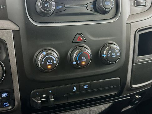 Used 2015 RAM 1500 Express AWD/4WD image 23