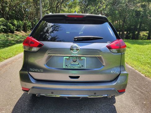 Used 2019 Nissan Rogue SV FWD image 6