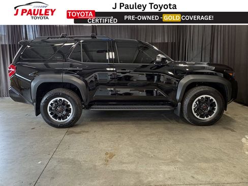 Certified 2025 Toyota 4Runner TRD Off-Road Premium AWD/4WD image 30