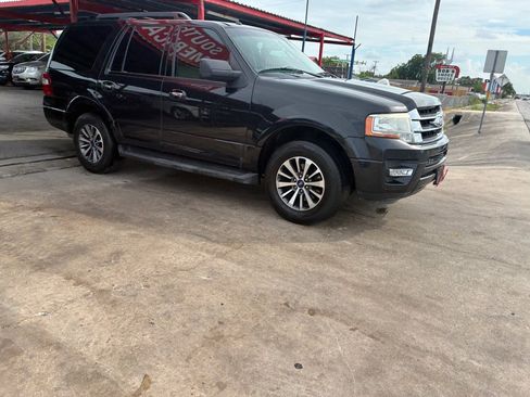 Used 2015 Ford Expedition XLT w/ Equipment Group 201A RWD image 1