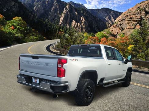 Used 2020 Chevrolet Silverado 2500 LT w/ All Star Edition AWD/4WD image 3