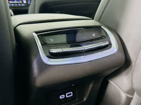 Used 2024 Cadillac XT6 Premium Luxury image 13