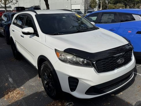 Certified 2019 Kia Sorento LX w/ LX Convenience Package image 6