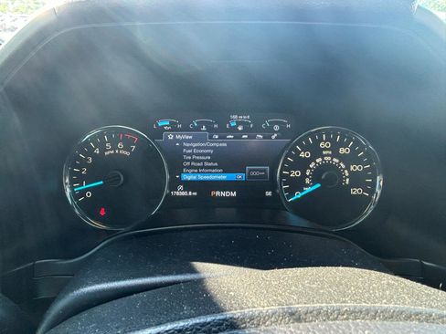 Used 2017 Ford F150 Platinum w/ Technology Package AWD/4WD image 21