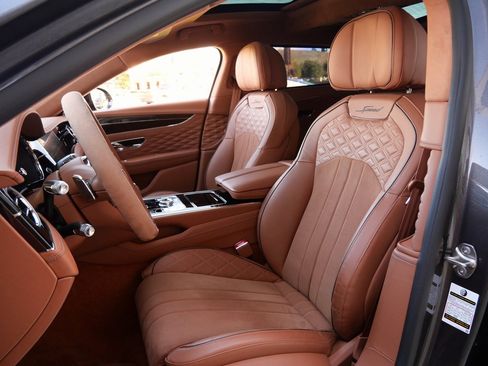 Certified 2024 Bentley Flying Spur W12 image 18