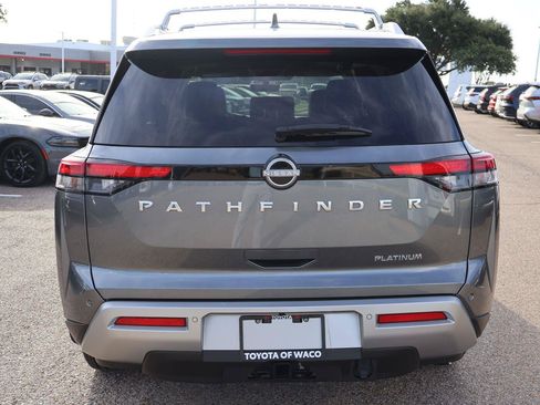 Used 2025 Nissan Pathfinder Platinum w/ Cargo Package FWD image 4