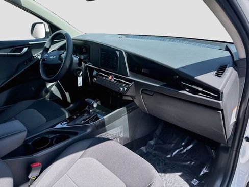 New 2026 Kia Niro LX FWD image 26
