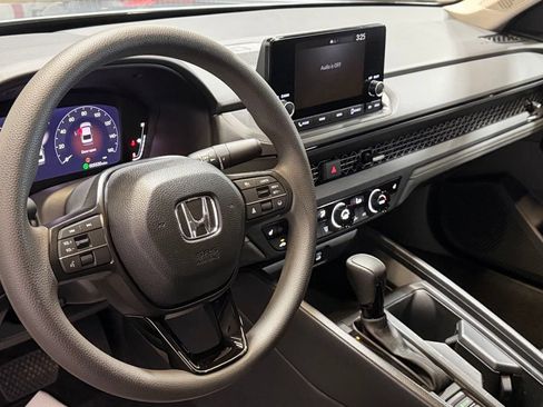 Certified 2025 Honda Accord SE image 17