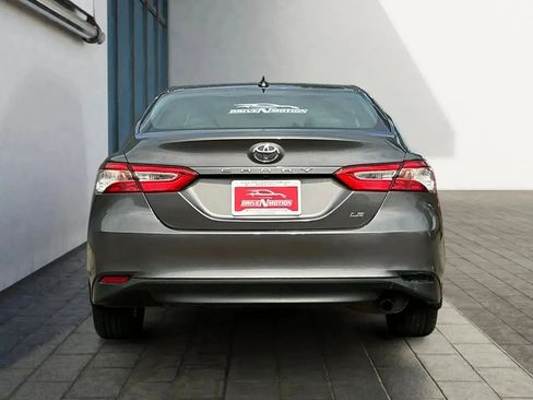 Used 2020 Toyota Camry LE w/ Carpet Mat Package image 5