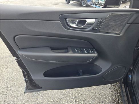 Used 2019 Volvo XC60 T8 Inscription AWD/4WD image 27