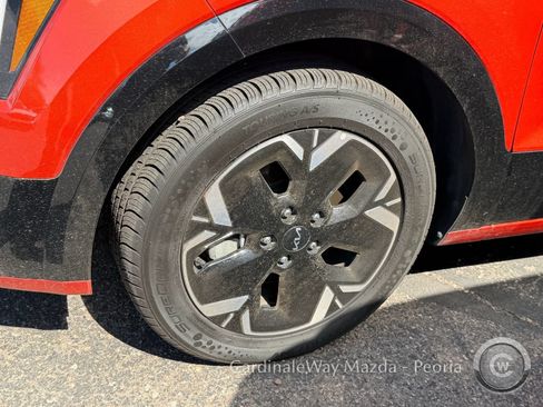 Used 2023 Kia Niro Wind FWD image 7