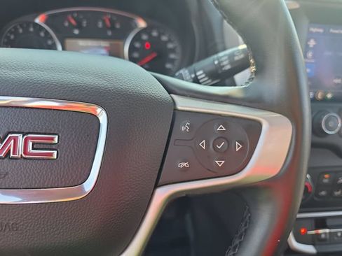 Used 2024 GMC Terrain SLT AWD/4WD image 19