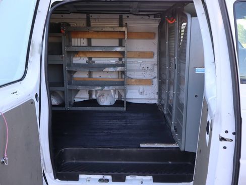 Used 2014 Ford E-250 and Econoline 250 w/ Power Group RWD image 17