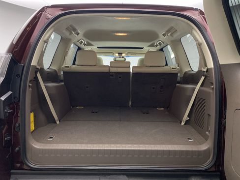 Used 2019 Lexus GX 460 Premium w/ Premium Package image 20