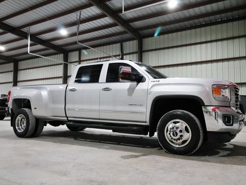 Used 2015 GMC Sierra 3500 SLT w/ Duramax Plus Package AWD/4WD image 15