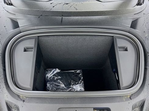 New 2025 Porsche Taycan image 32