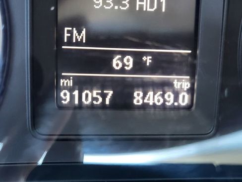 Used 2015 Volkswagen Tiguan S image 30