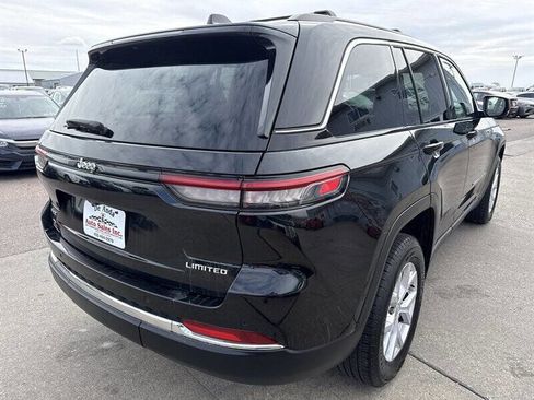 Used 2022 Jeep Grand Cherokee Limited AWD/4WD image 7