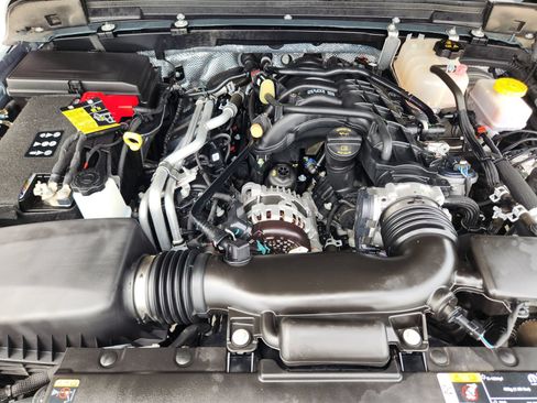 Used 2024 Jeep Wrangler Unlimited Sport AWD/4WD image 34