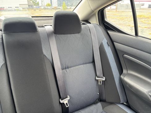Used 2025 Nissan Versa SV FWD image 32