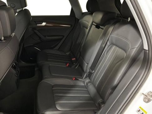 Used 2023 Audi Q5 2.0T Premium w/ Convenience Package AWD/4WD image 17