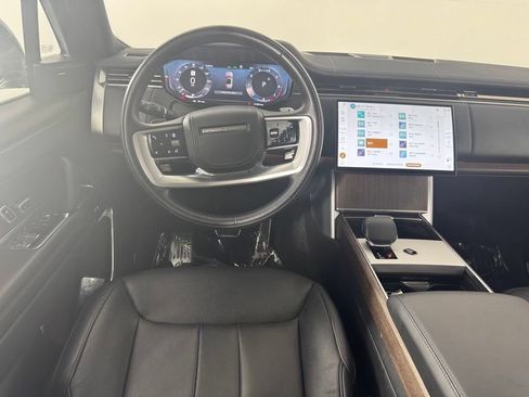 Used 2025 Land Rover Range Rover Long Wheelbase SE AWD/4WD image 9