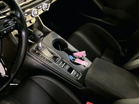 Used 2022 Honda Civic Sport image 17