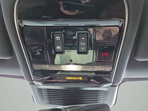 Used 2023 Land Rover Range Rover Sport SE Dynamic image 42