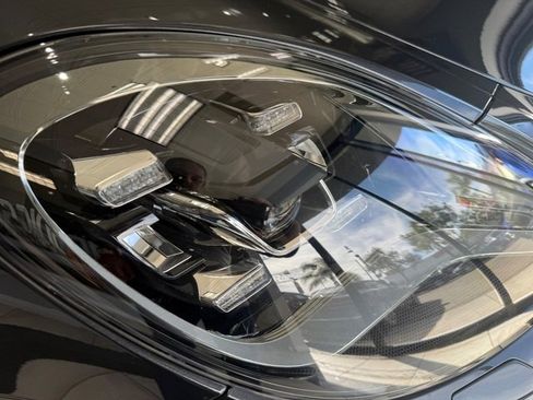 Used 2018 Porsche Panamera 4S w/ Sport Package image 20