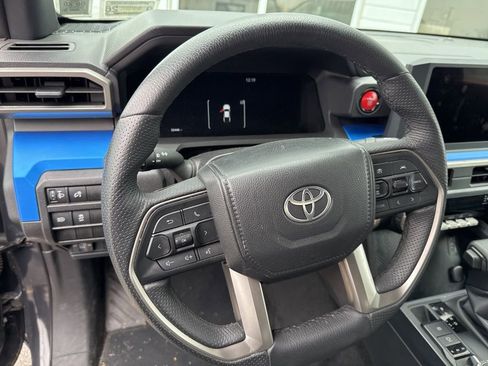 Used 2025 Toyota Tacoma TRD Off-Road image 14