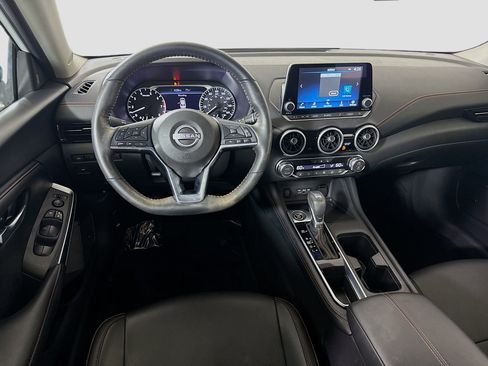 Used 2024 Nissan Sentra SR w/ SR Premium Package image 17