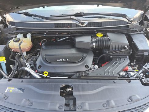 Used 2018 Chrysler Pacifica Limited w/ Advanced Safetytec Group FWD image 30