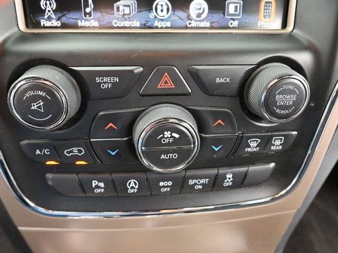 Used 2016 Jeep Grand Cherokee Laredo w/ Quick Order Package 23E RWD image 22