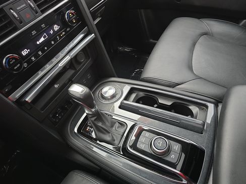 Certified 2023 Nissan Armada SL w/ Midnight Edition Package AWD/4WD image 26