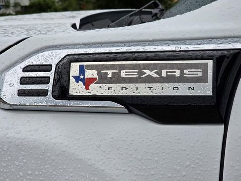 Used 2025 GMC Sierra 2500 SLT w/ Texas SLT Premium Package AWD/4WD image 7