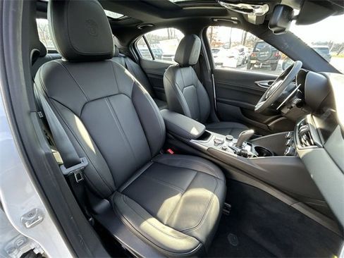 New 2025 Alfa Romeo Giulia AWD w/ Driving Assist Package image 15