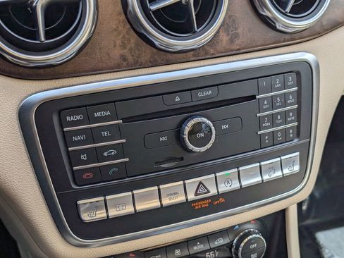 Certified 2019 Mercedes-Benz GLA 250 4MATIC image 16