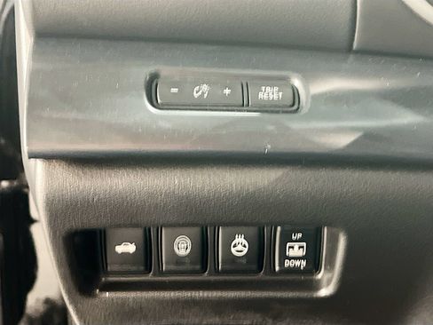 Used 2023 Nissan Maxima Platinum w/ Sport Mat Group FWD image 10