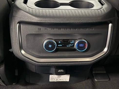 New 2025 Ford Expedition Active image 33