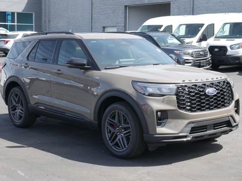 New 2026 Ford Explorer ST-Line AWD/4WD image 7