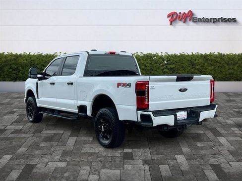 Used 2024 Ford F250 XL w/ STX Appearance Package AWD/4WD image 2