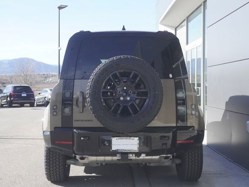 New 2026 Land Rover Defender 110 X-Dynamic SE image 6