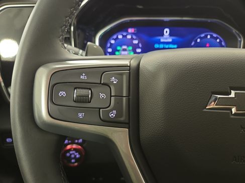 Used 2025 Chevrolet Silverado 1500 RST w/ Redline Edition AWD/4WD image 16