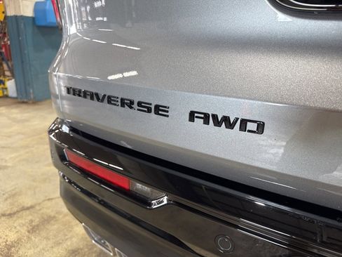 New 2026 Chevrolet Traverse RS w/ LPO, Floor Liner Package image 12