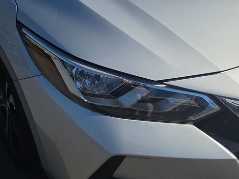 Used 2020 Nissan Sentra SV FWD image 10